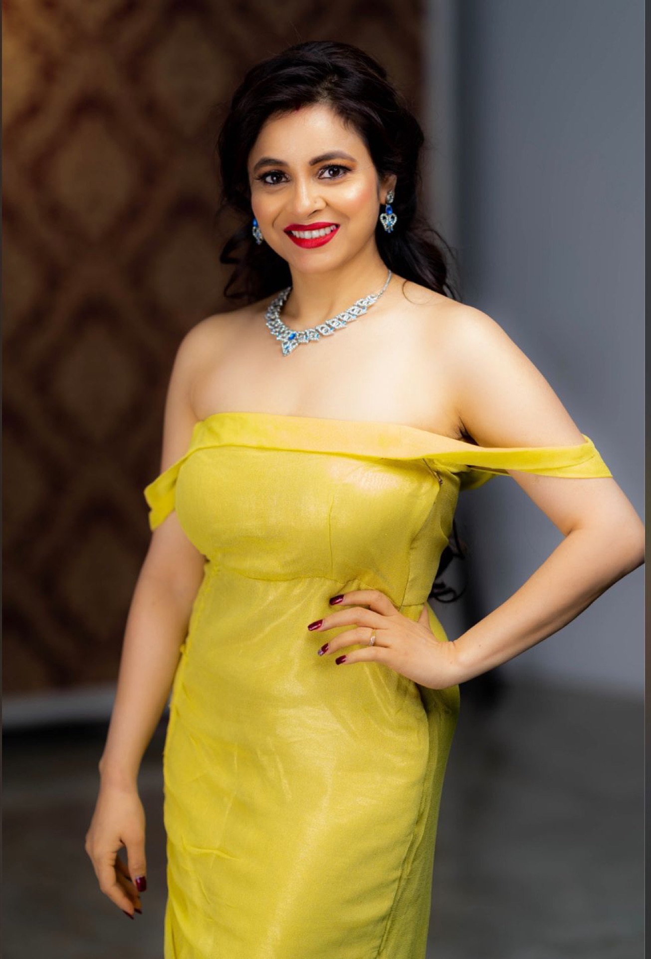 Yellow off-shoulder portrait